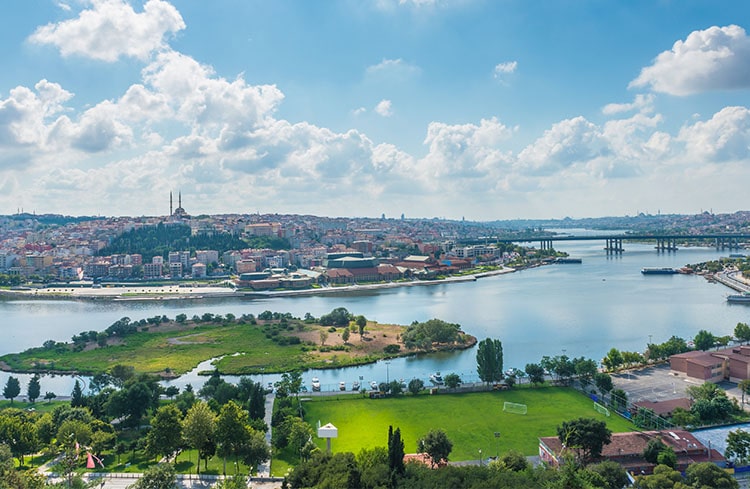 Best Places To Take A Selfie In Istanbul : Pierre Loti Hill