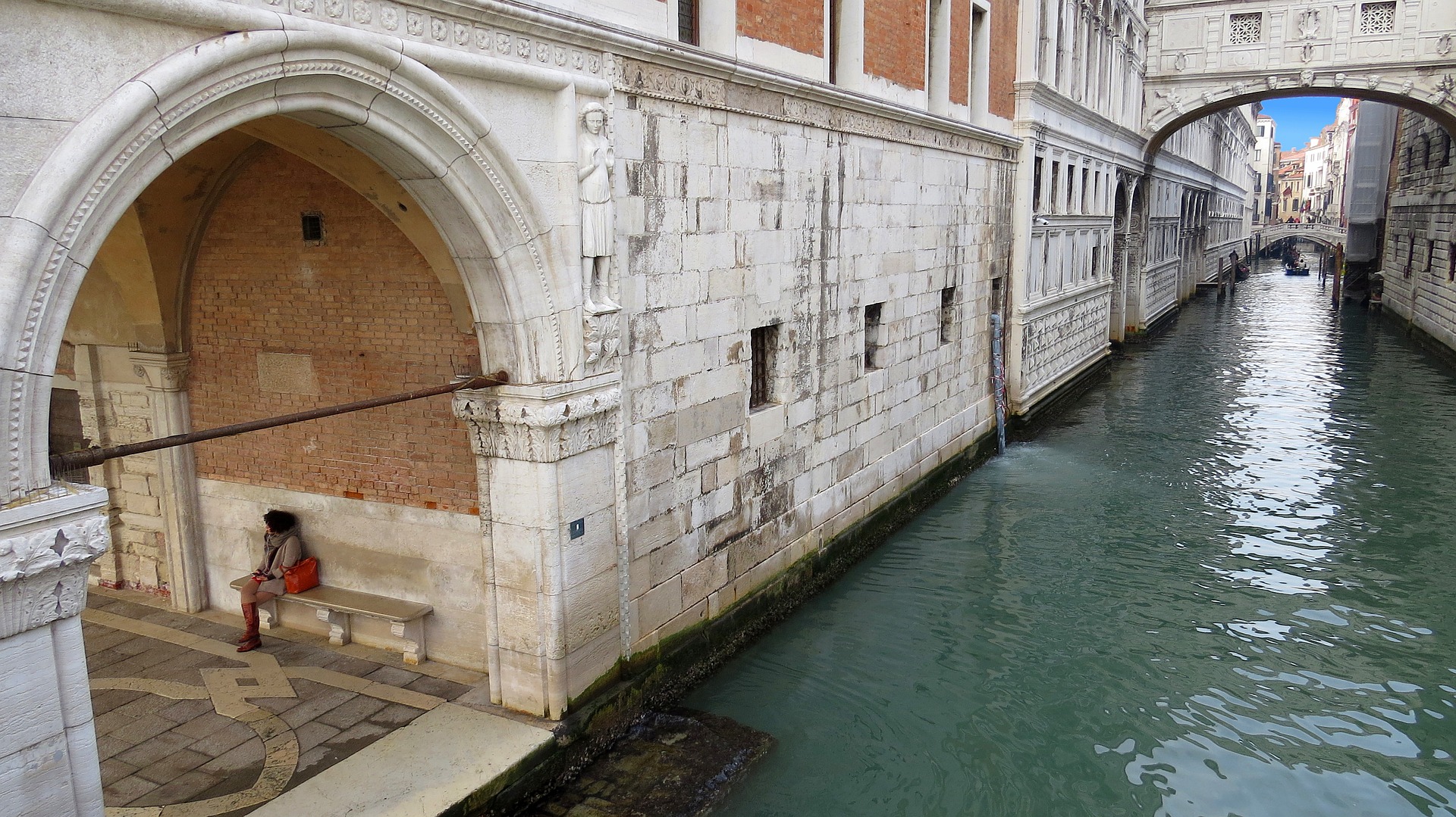 Мост вздохов Венеция внутри