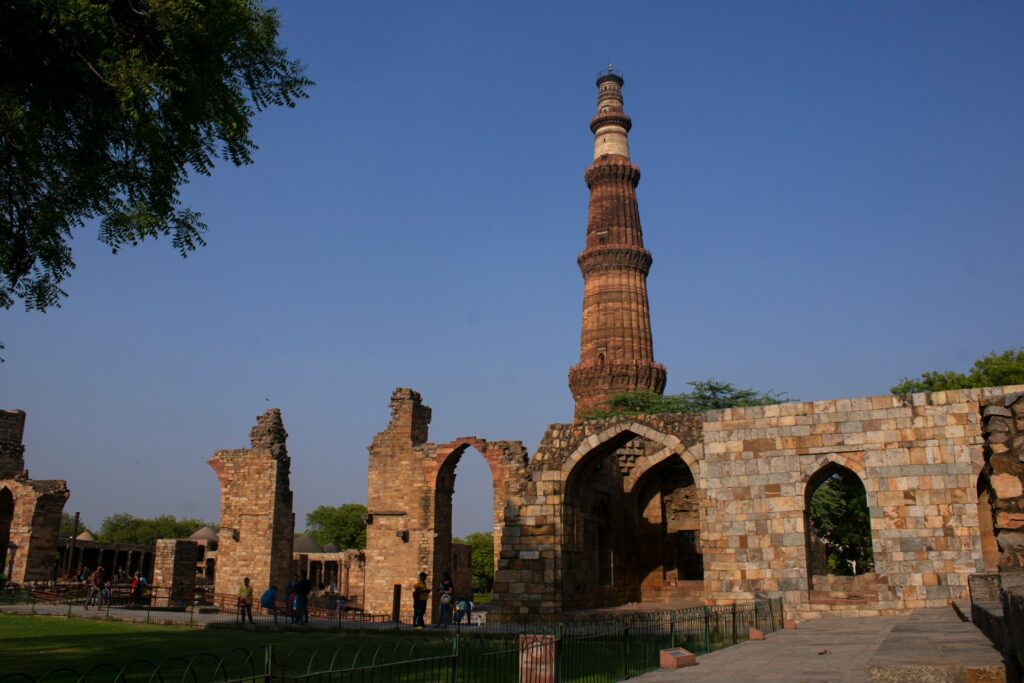 Top Places to Visit in Delhi / Qutub Minar