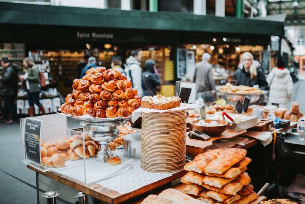 Best Things to Do in London / Borough Market - Cake Shop