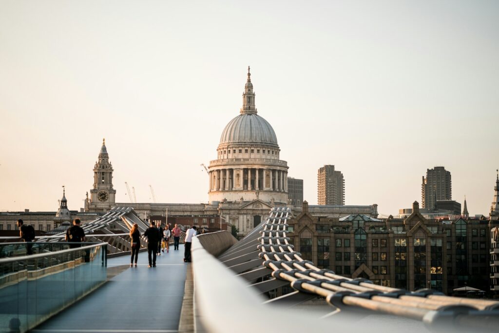 Best Places to Visit in London in 2024 / St. Paul's Cathedral