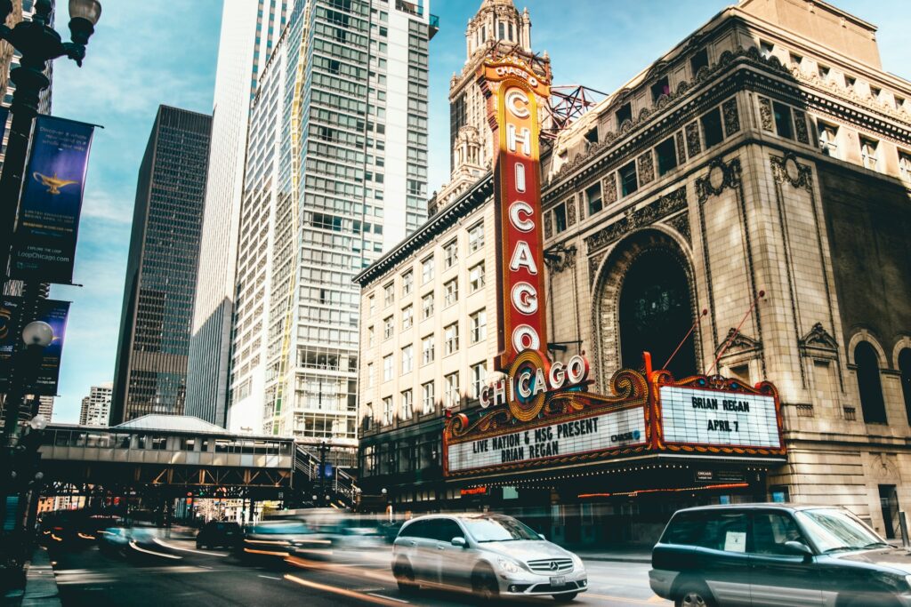 14 Best Places to Visit in Chicago / Chicago Theatre