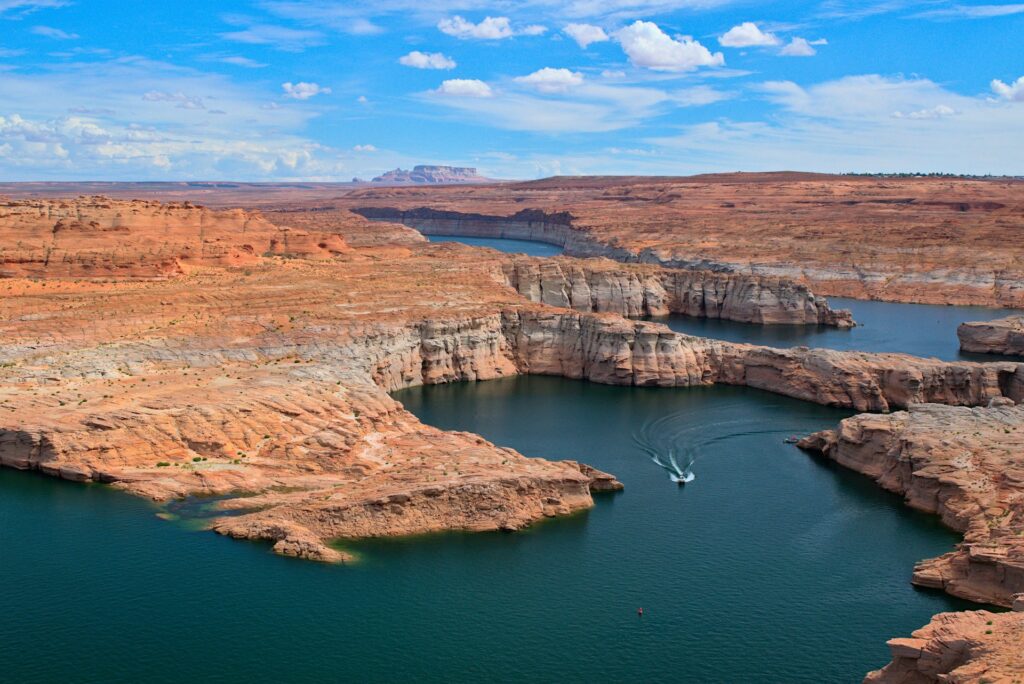 13 Best Places to Visit in Arizona / Lake Powell - Arizona