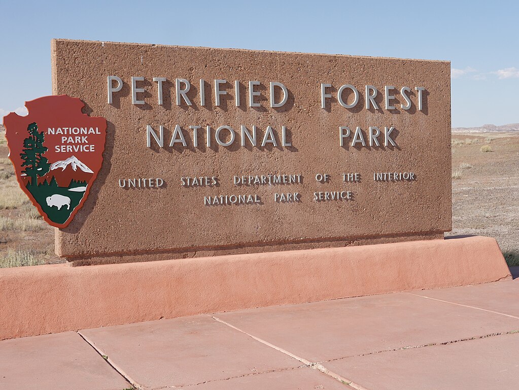 13 Best Places to Visit in Arizona / Petrified Forest North, Entrance Sign