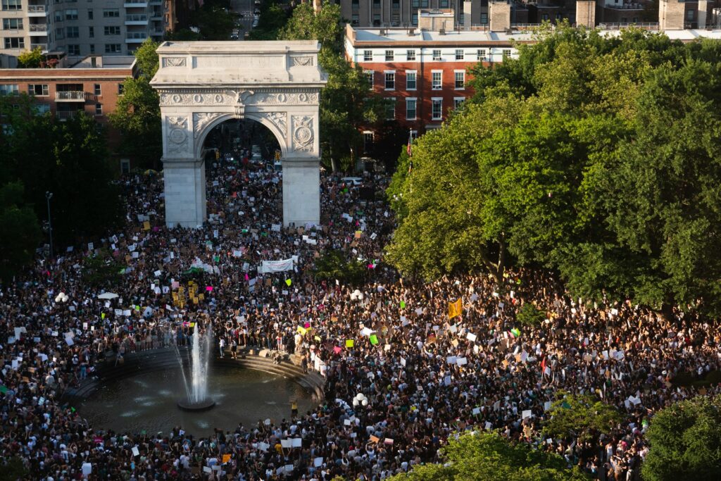 25 Best Places to Visit in New York / Washington Square Park