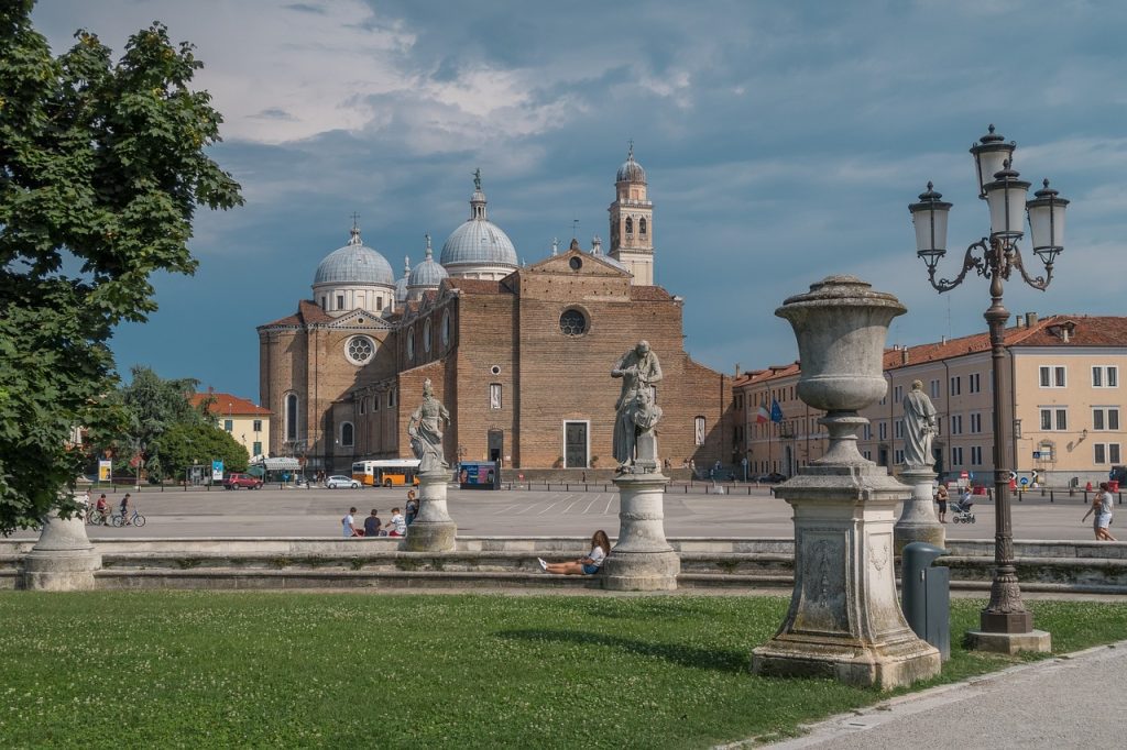 Guided Tours to Italy / St.Anthony Basilica, Padua Italy