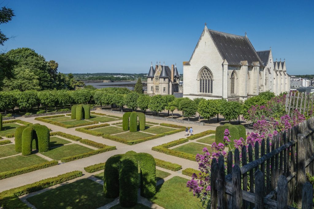 France Tours From USA / The Castle of Loire, Angers - France